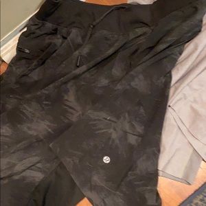 Lululemon BUNDLE men’s workout shorts